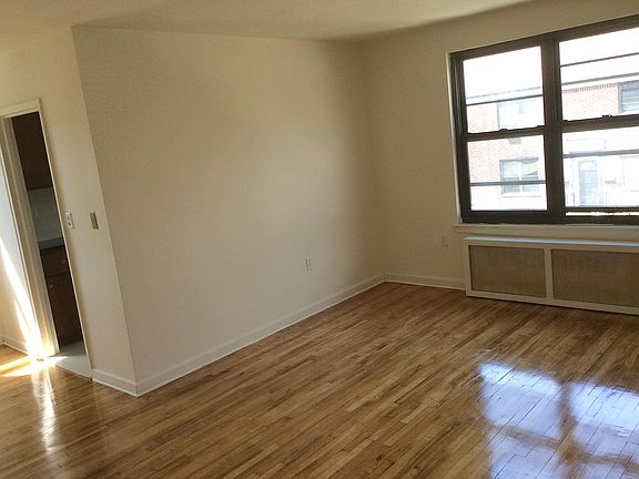 5th image of 19655 69th Ave #2