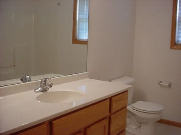 4th image of 325 Sunset Rd #3