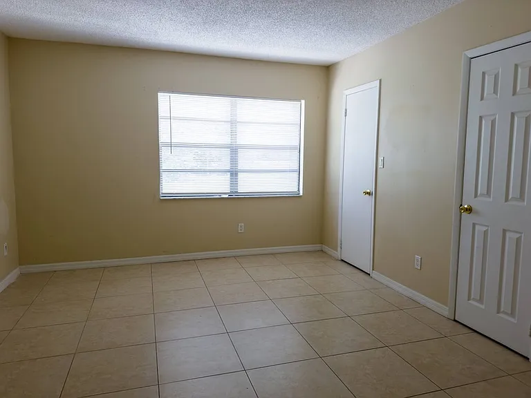 34 S Ortman Dr #B — Photo 2