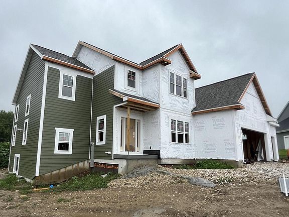 2nd image of W259N5967 Amberwood COURT