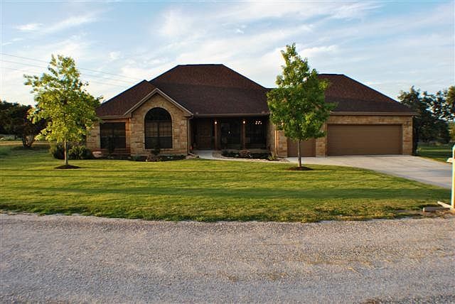 1st image of 108 Lavonna Fox Dr