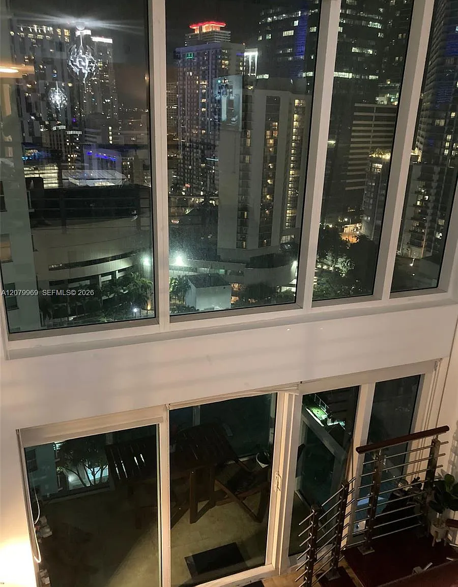 Brickell On The River S T — Photo 2