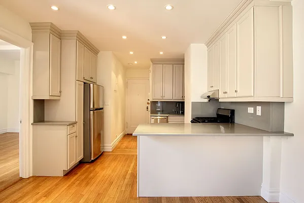 Rented by Warburg | media 55