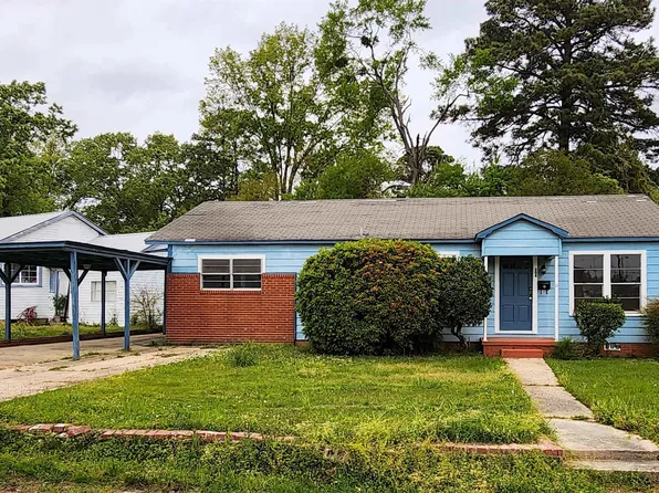 304 S Parkway Dr, El Dorado, AR 71730