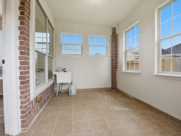 7519 Chathan Glen Ln — Photo 34