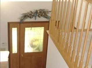 11 Fieldstone Dr, Halfmoon, NY 12065