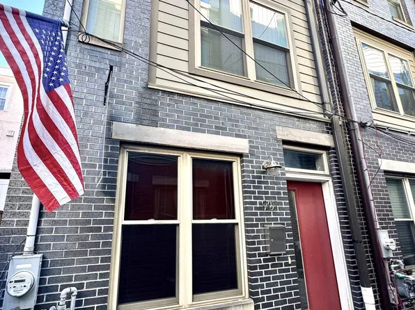 901 S Schell St, Philadelphia, PA 19147