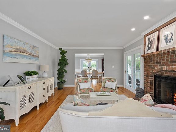 5th image of 5191 Beach Ridge Ln