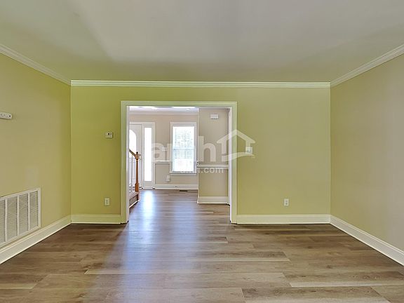 5th image of 34 Pamela Ln