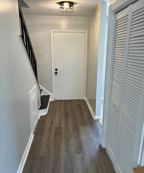 126 Presidential Dr — Photo 8