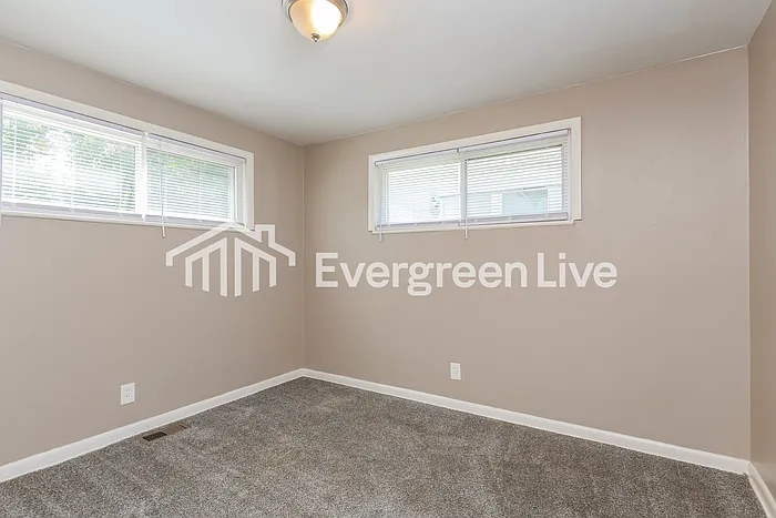 4014 Woodcliffe Ave — Photo 7