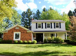 582 Morgan Cir, Northville, MI 48167