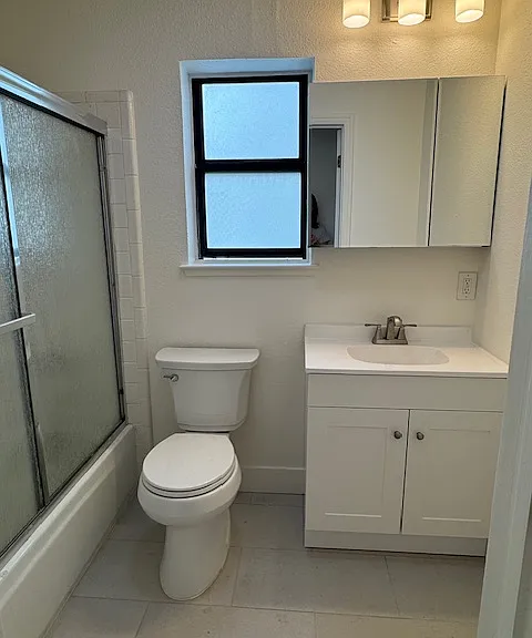 5763 Mission St #3 — Photo 3