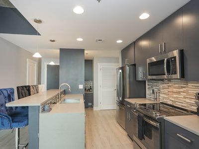 415 Church St APT 1413, Nashville, TN, 37219