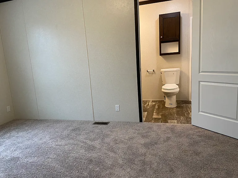46 Ash Ave — Photo 20