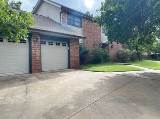 2001 Woodland Rd, Edmond, OK 73013