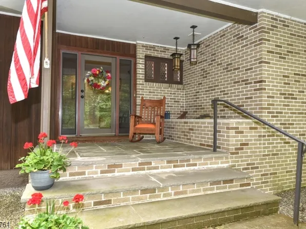 161 Greendale Dr, West Milford Twp., NJ 07438