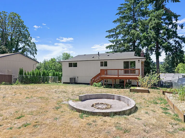 17714 SE Cook St — Photo 22