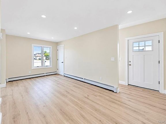 3rd image of 891 S Bay Street