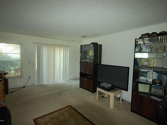 4th image of 7983 Cherry Blossom Dr N