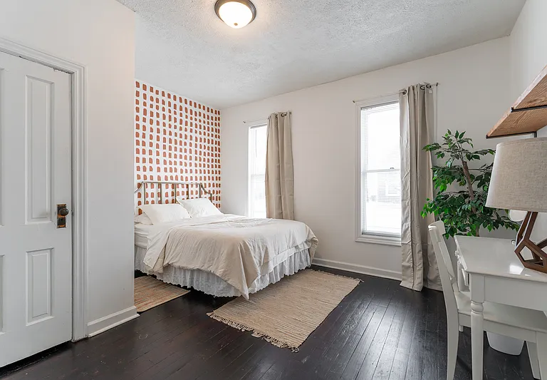 822 Laurel St — Photo 10