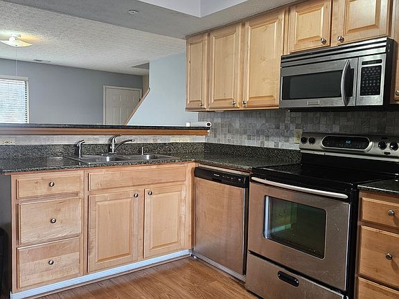 5th image of 3246 Summerdale Ln
