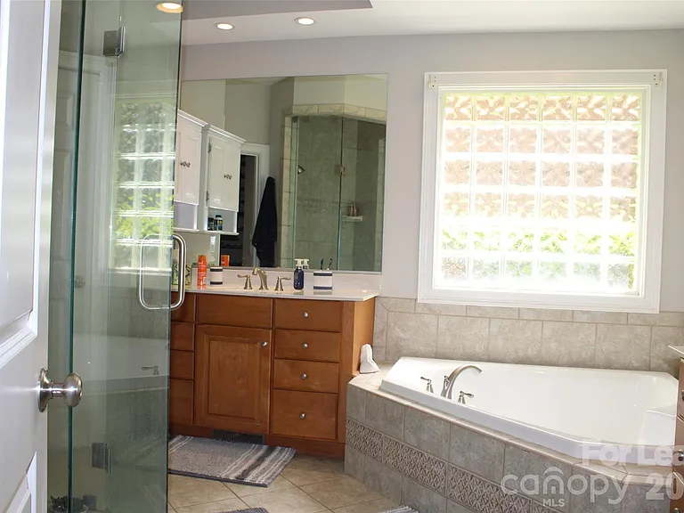 17404 Summer Place Dr — Photo 16