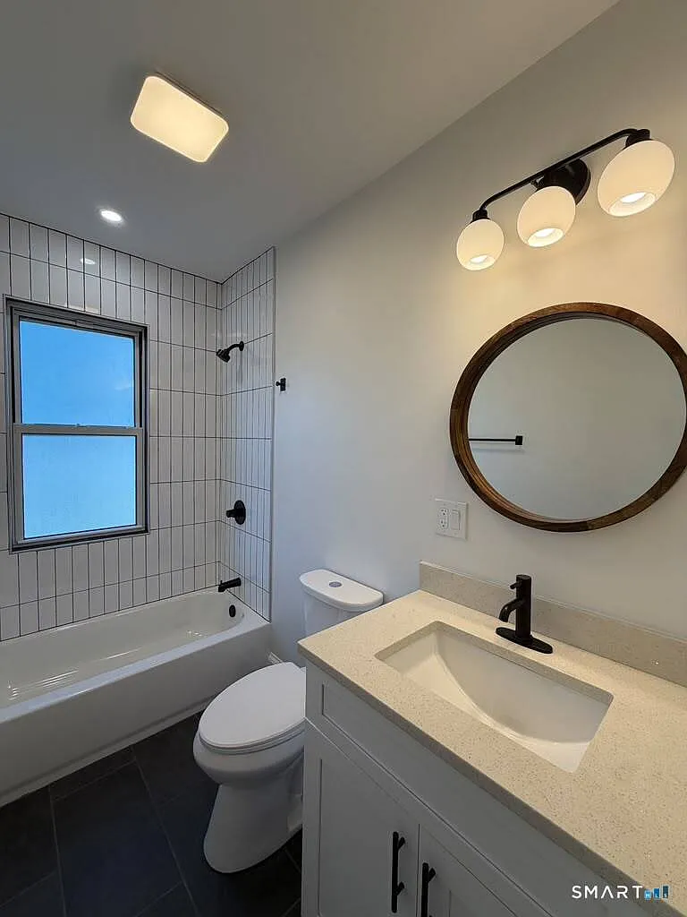 2 bed, 1.0 bath, 1000 sqft, $2,250 — Photo 3
