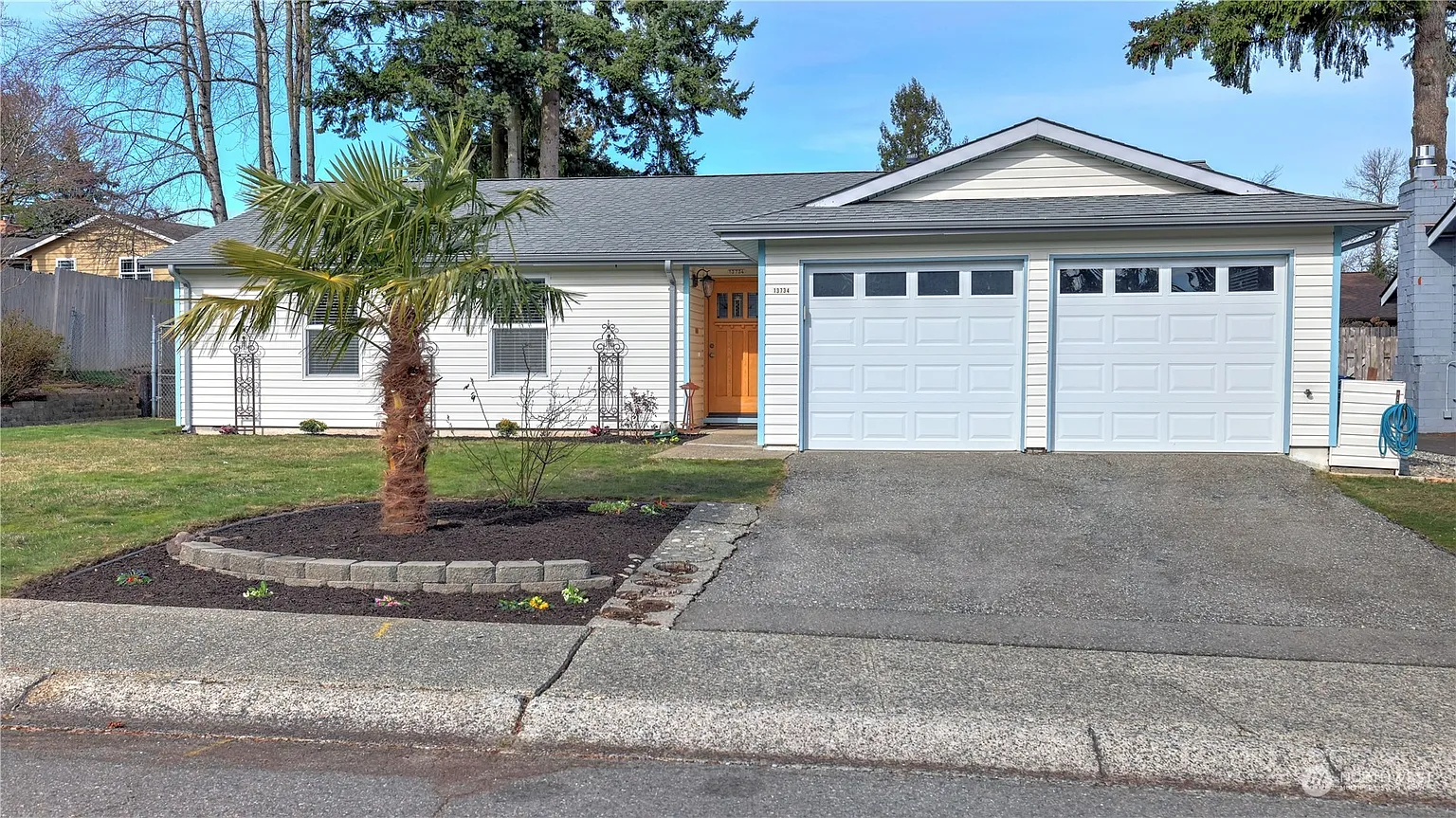 13734 SE 172nd Street photo 1