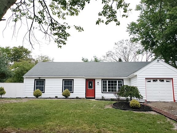 3rd image of 1086 Westlake Dr
