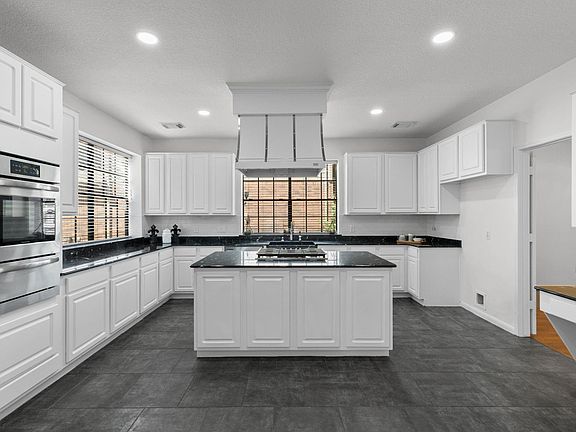 3rd image of 13007 Orchard Hollow Way