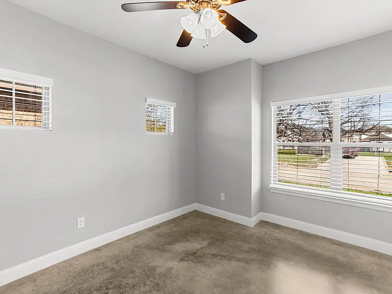 2806 Gordon Ave — Photo 16
