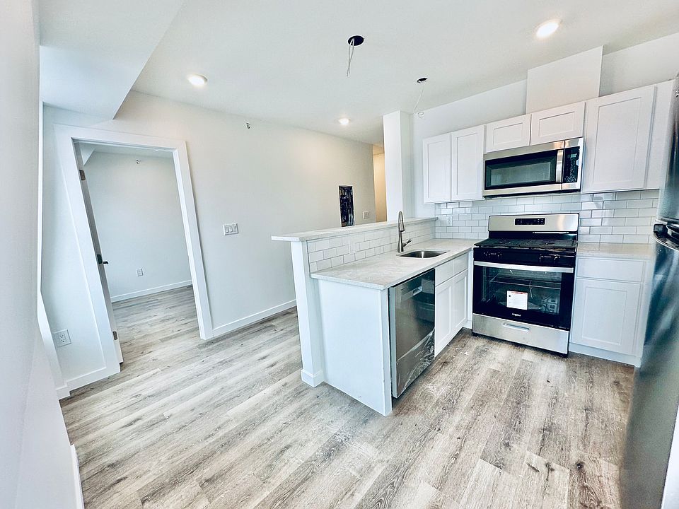 1st image of 242 E Girard Ave #7
