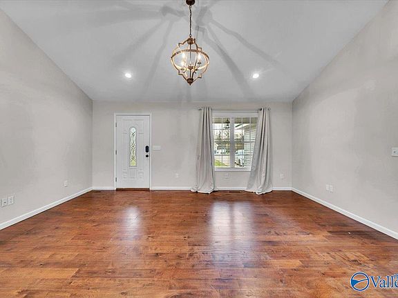 4th image of 193 Keef Ave