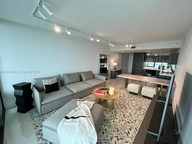 3131 NE 7th Ave #3003 — Photo 5