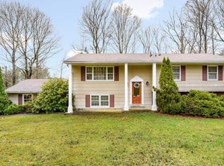 137 Wesley Dr, West Milford, NJ 07480