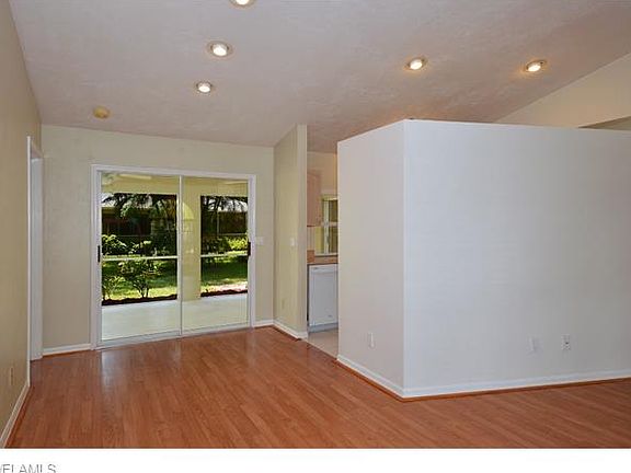3rd image of 26830 Robinhood Ln
