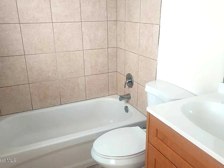 821 Angela Ave #A — Photo 12