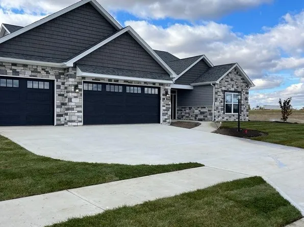 1894 Burnt Lake Dr, Fort Wayne, IN 46814