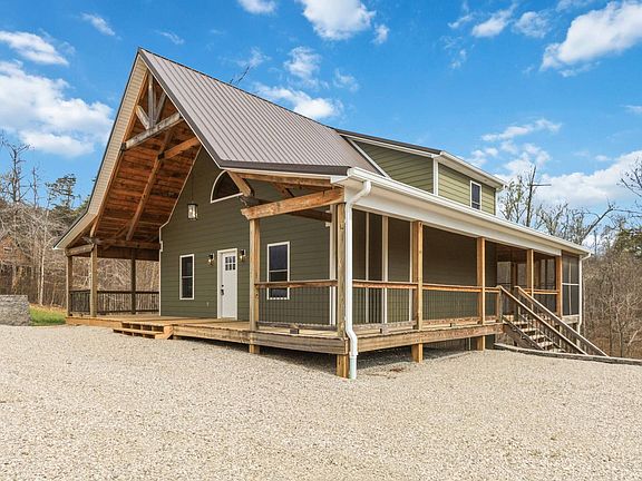 3rd image of 223 Pumpkin Creek Cir