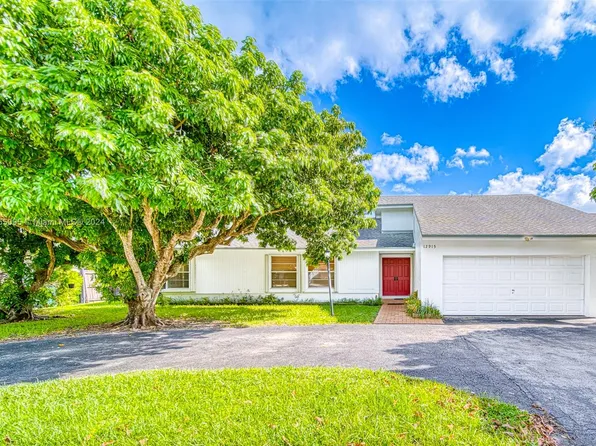 12915 SW 116th St, Miami, FL 33186