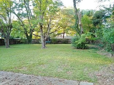 529 W Acadia Ave — Photo 10