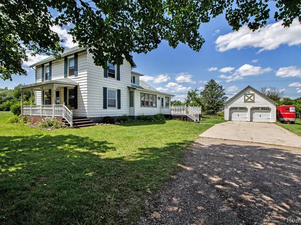 8500 Baldwin Rd, Gaines, MI 48436