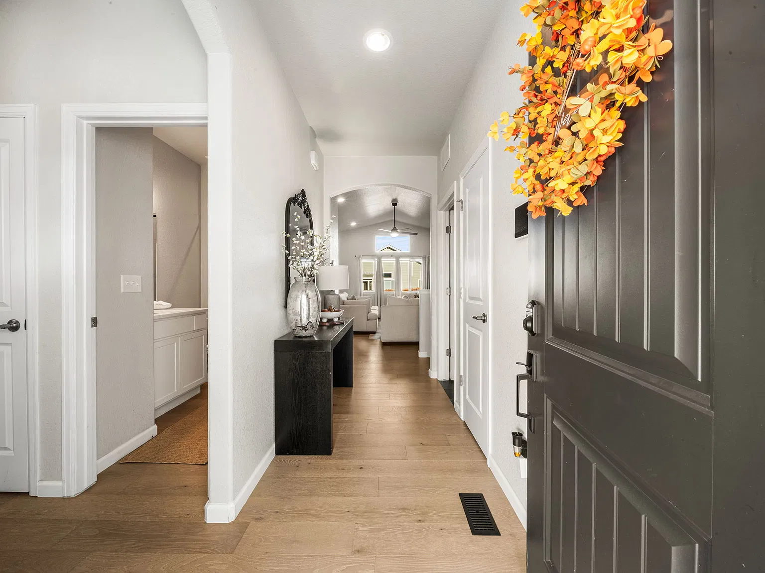 3 bed, 2991 sqft, $3,000 — Photo 4