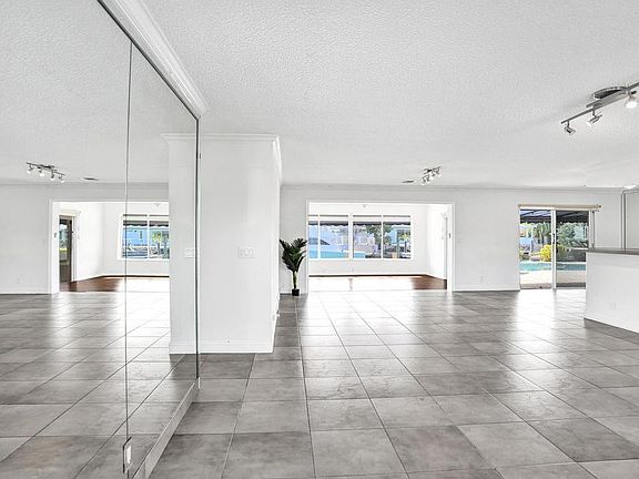 5th image of 2632 SE 10th Ct