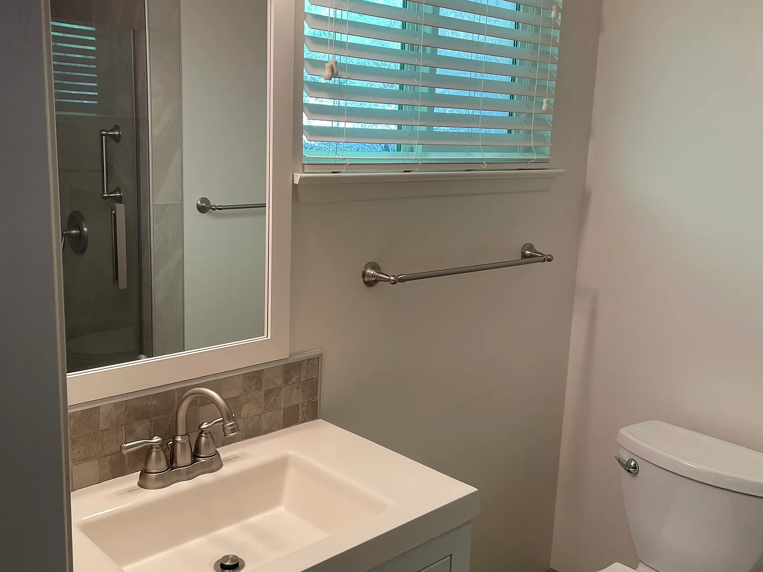 3 bed, 1735 sqft, $2,600 — Photo 2