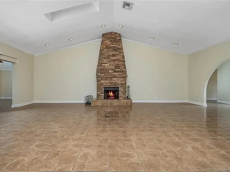 5361 SW Windward Way — Photo 9