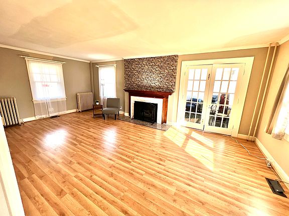 3rd image of 316 W North St