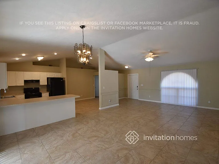214 SE 5th Pl — Photo 5