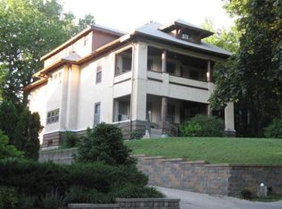 547 Grand Hl, Saint Paul, MN 55102